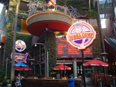 Bubba Gump Shrimp Co, December 2006 - Photo by Christian