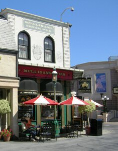 Mulligans Irish Pub, September 2006
