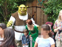 Shrek and Princess Fiona - photo by Darkbeer, June 2006