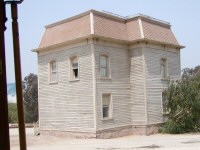 Psycho House (Photo courtesy of Terri Power, 2003)
